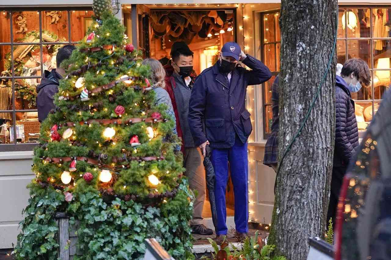 Joe Biden received mild applause for wishing family a ‘great Thanksgiving’ at Nantucket’s Christmas tree lighting