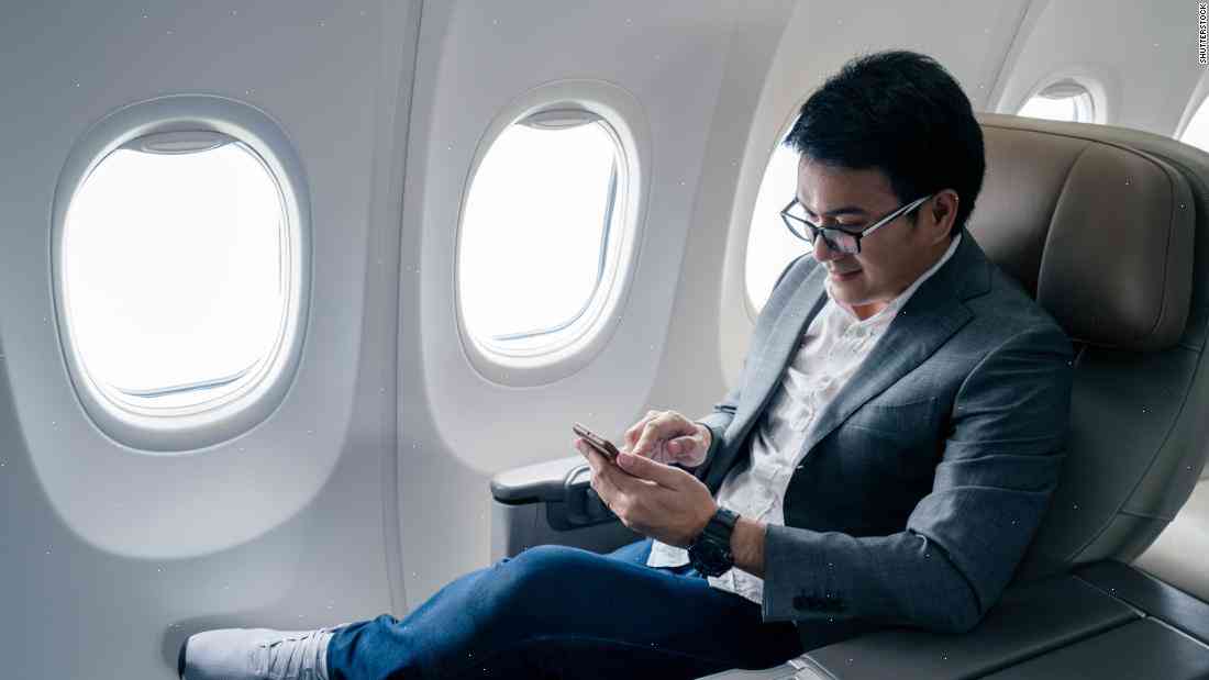 That's it: phones no longer banned from planes - but get on that in-flight wi-fi