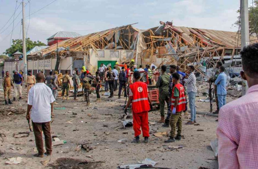 Somalia school: 8 dead after car bomb explodes